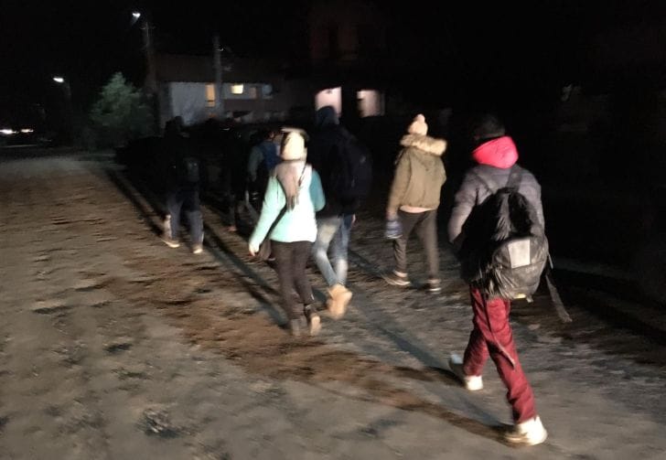 FOTO: Opt migranți prinși de Poliția Locală Dumbrăvița