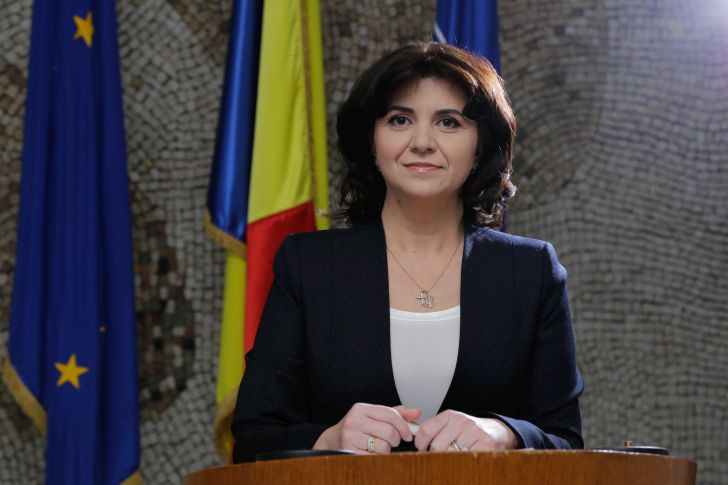 MEC: Prezența fizică în unitățile de învățământ este suspendată pentru 30 de zile