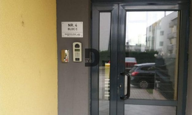 Primăria Dumbrăvița a început montarea dozatoarelor cu dezinfectant