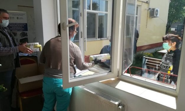 Primăria Dumbrăvița a început distribuirea sacilor galbeni către populație