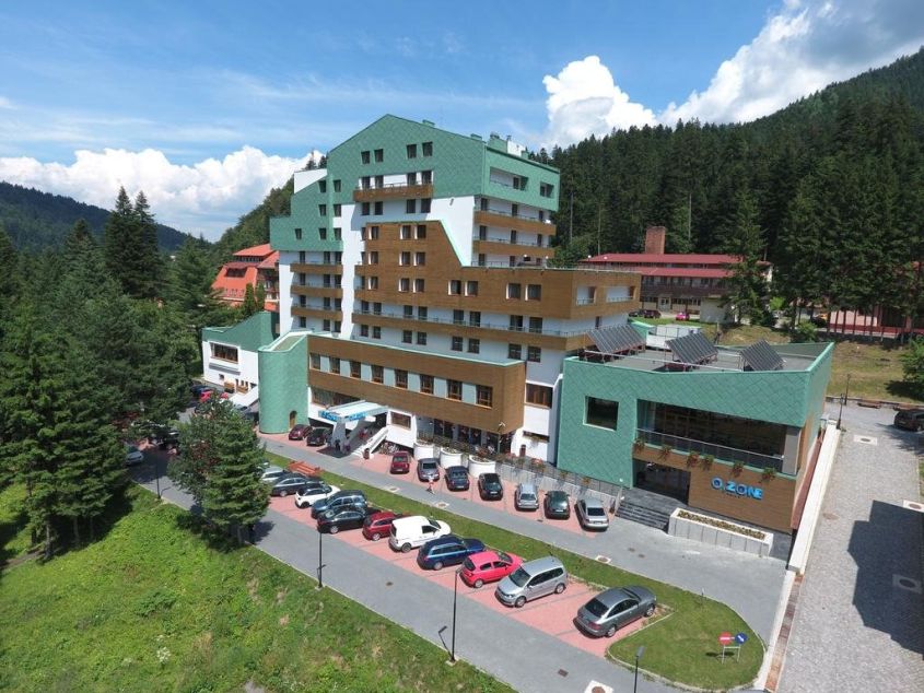 Toamna vine cu oferte speciale pentru cazare în majoritatea zonelor turistice din România, odată cu deschiderea restaurantelor