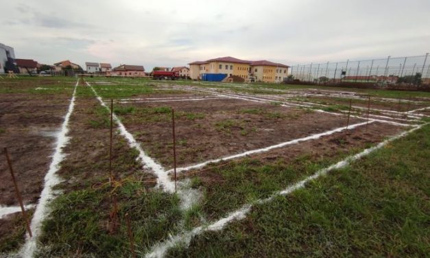 FOTO: S-au trasat liniile pentru fundație! Încep lucrările la creșa din Dumbrăvița