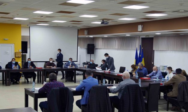 VIDEO: Aleșii locali din Dumbrăvița au stabilit componența comisiilor – Luptă mare la Buget-Finanțe-Urbanism
