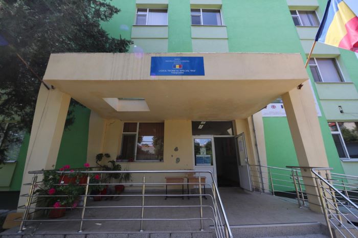 Liceul Teoretic Special ”IRIS”: Concurs pentru elevii cu deficiențe de vedere