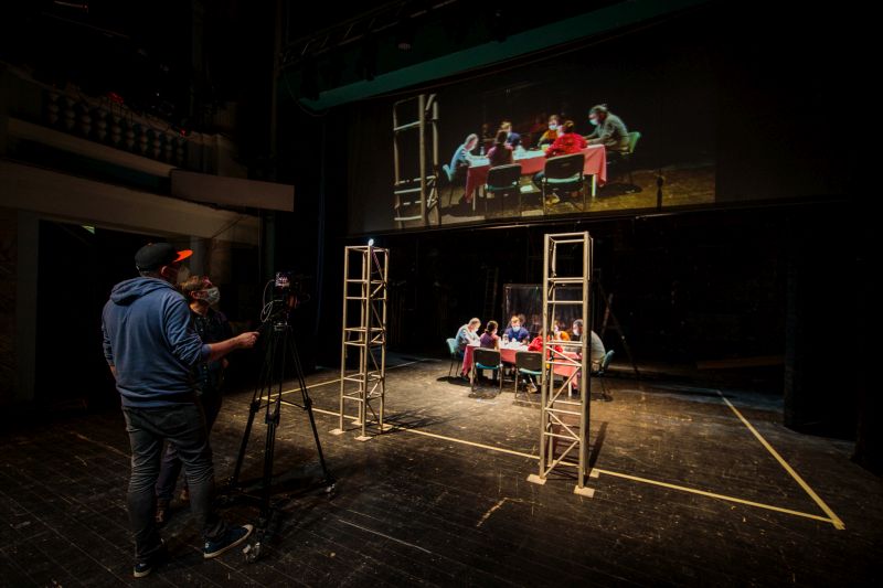 Între film și teatru: regizorul Adrian Sitaru pregătește un spectacol la Teatrul Maghiar din Timișoara