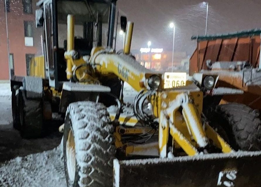 Dumbrăvița Investiții s-a pregătit pentru iarnă – Proprietarii de imobile răspund contravențional pentru necurățirea zăpezii