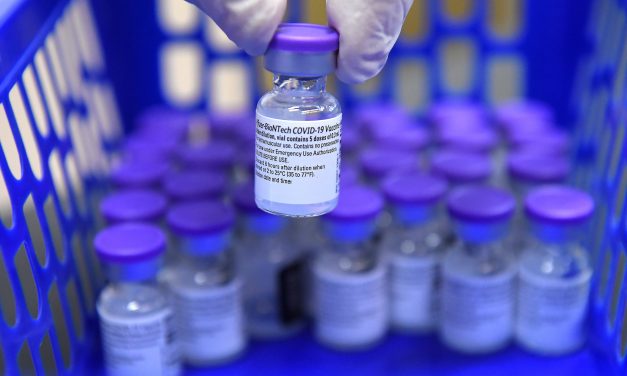 Câte doze s-au administrat într-o lună la centrul de vaccinare din Dumbrăvița