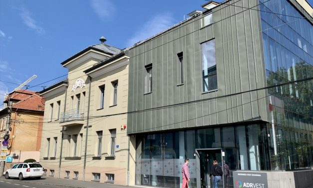 Viitoarele finanțări europene pentru digitalizarea afacerilor – firmele din RegiuneaVest, invitate să își prezinte nevoile printr-un chestionar inițiat de ADR Vest