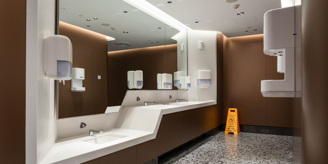HoReCa – În ultimele luni, proprietarii de hoteluri, restaurante și cafenele au investit în reamenajări și ȋn soluții avansate de igienă