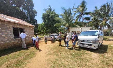Acțiune umanitară ȋn Kenya, organizată de echipa Karpaten Turism ȋmpreună cu un grup de turiști