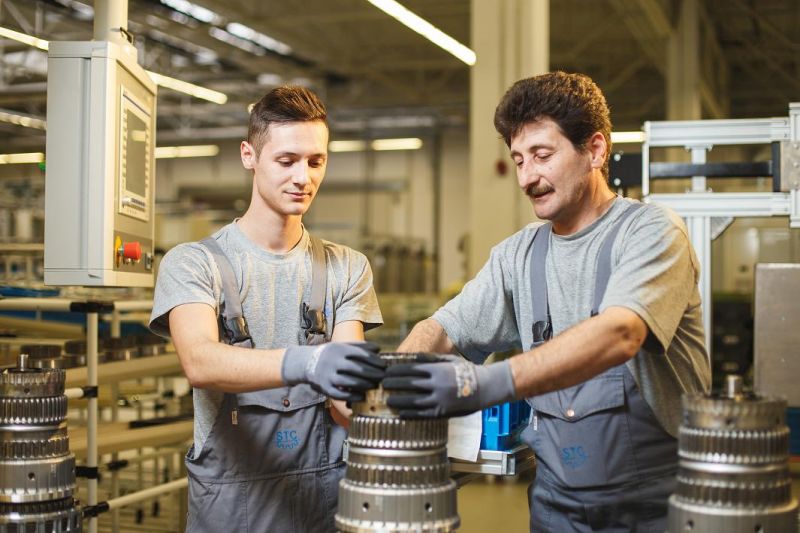 SONDAJ: Câți dintre angajații români iau în calcul să muncească și după ieșirea la pensie