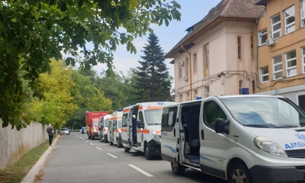 Explozie de cazuri de COVID-19 în DUMBRĂVIȚA. Numărul de infectări se dublează în TIMIȘ