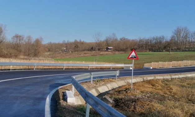 Drum de balast și piatră, asfaltat de Consiliul Județean Timiș