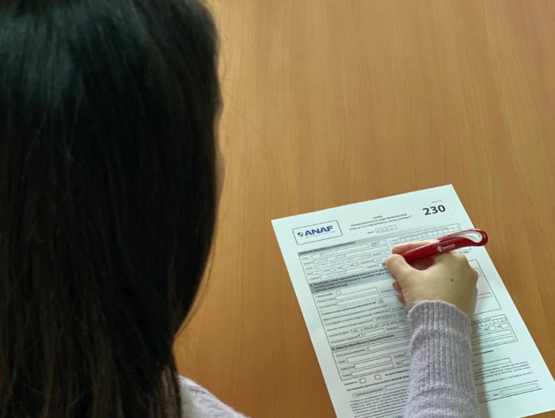 Puțin peste 25% dintre românii care puteau să redirecționeze 3,5% din impozitul pe venit pentru cauze sociale au ales să o facă