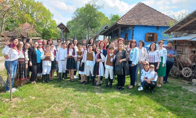 FOTO: ULCIORUL – TRADIŢIE ŞI EDUCAŢIE – Delegația Școlii Gimnaziale Dumbrăvița a vizitat Șimleu Silvaniei