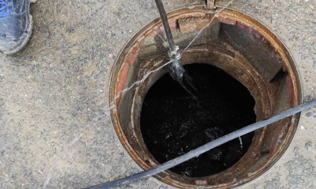 Aqua Dumbrăvița: Sistemul de canalizare nu este coș de gunoi! Ce mai aruncă dumbrăvițenii în vasul de toaletă