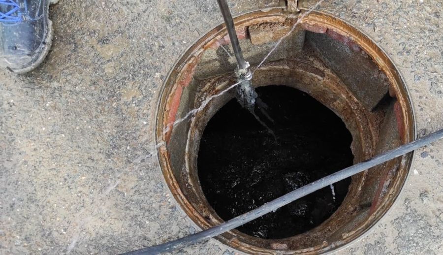 Aqua Dumbrăvița: Sistemul de canalizare nu este coș de gunoi! Ce mai aruncă dumbrăvițenii în vasul de toaletă