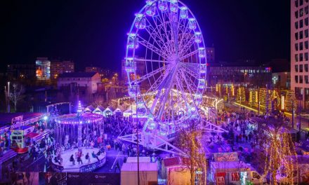 Sâmbătă se deschide Târgul de Crăciun din Iulius Town! Parc de distracţie, concerte live și căsuţe cu bunătăţi de sezon
