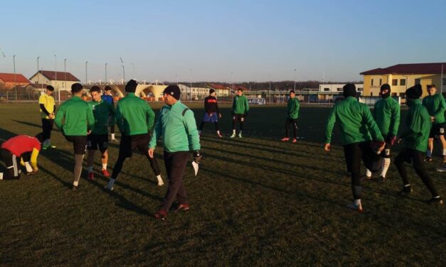 Cosmin Stan sună adunarea! Alb-verzii țin primul antrenament pe terenul unui sat învecinat