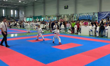 Sala polivalenta din Dumbravita este gazda Cupei Romaniei la Karate Shotokan E.S.K.U