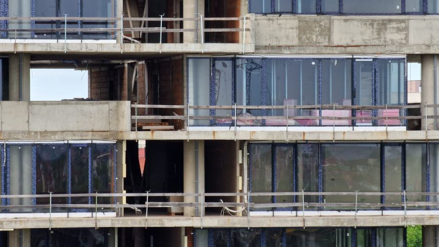 Specialiștii spun că piața imobiliară din România încheie o primă jumătate de an promițătoare