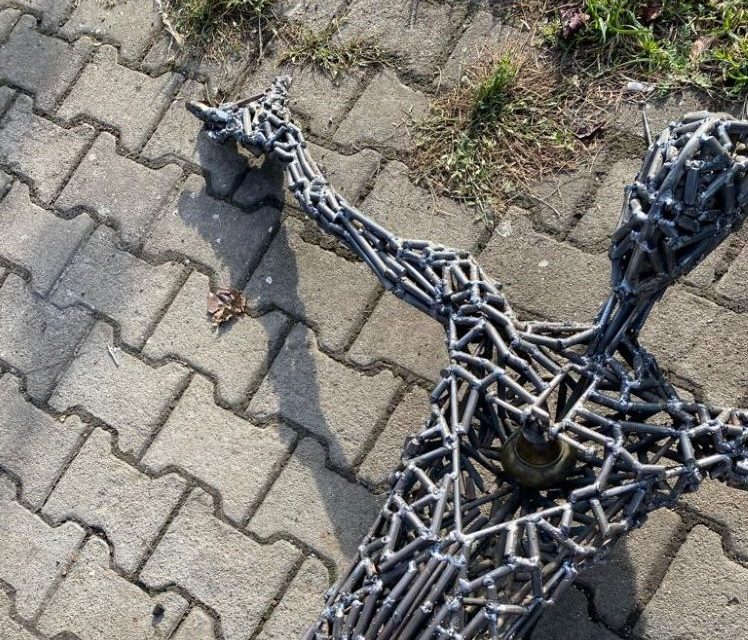 VIDEO: Unde vor fi instalate noile sculpturi sudate – Ultimele detalii aduse de artistul dumbrăvițean Bogdan Nueleanu