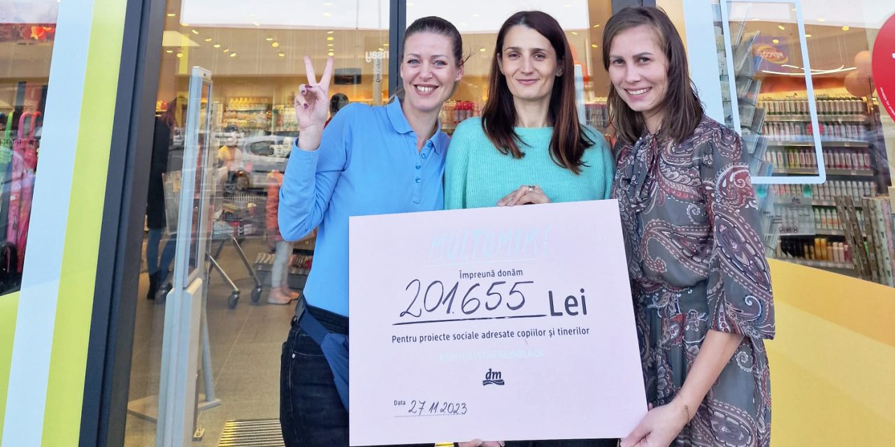 Giving Friday, în loc de Black Friday. dm a donat 5% din încasări pentru copiii defavorizați
