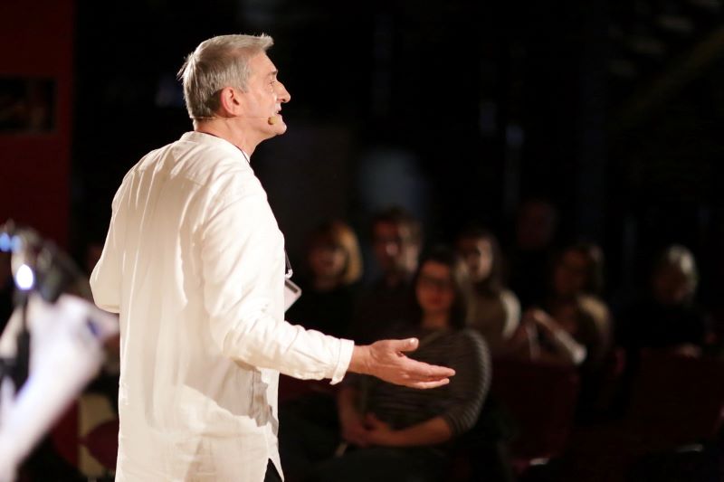Teatrul Național „Mihai Eminescu” din Timișoara redesenează profilul poetic al lui Nichita Stănescu