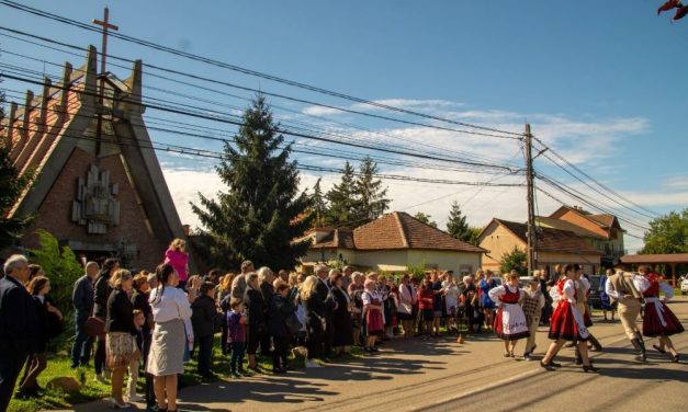 Agenda Culturală 2024 – Comunitatea maghiară din Dumbrăvița a obținut o sumă record pentru evenimente culturale, gastronomice și religioase