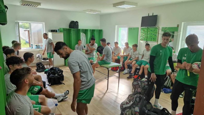 Opt teste și cantonament la Sântămăria Orlea pentru fotbaliștii de la CSC Dumbrăvița | Programul pregătirii de vară