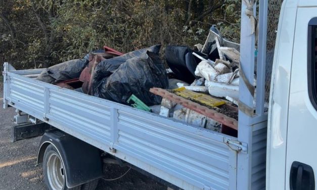 Peste 65 de tone de deșeuri abandonate pe raza comunei Dumbrăvița! PLD a aplicat sute de amenzi în 2024
