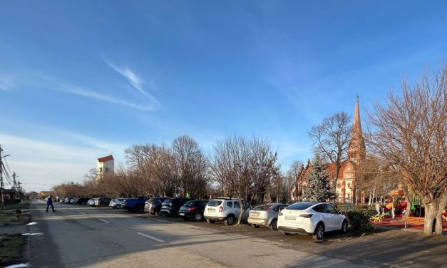 ATENȚIE, se schimbă regulile de parcare în zona centrală din DUMBRĂVIȚA