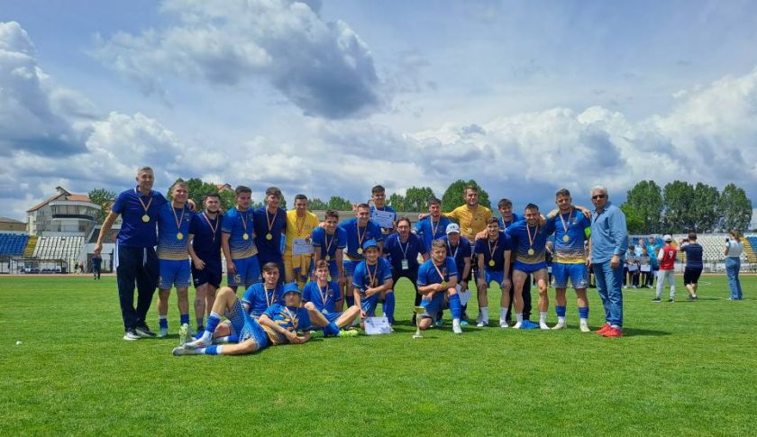 Cu trei dumbrăvițeni în lot, UVT câștigă medaliile de aur la Campionatul National Universitar de Fotbal