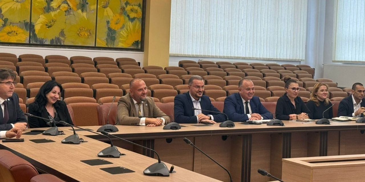 USVT și CJ Caraș-Severin pun bazele unei colaborări instituționale. Este vizată o extindere a activității universitare în județul vecin.