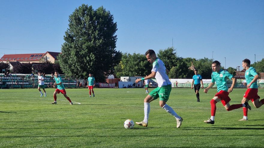 „Scor-fluviu” în primul meci al lui Florin Fabian pe banca noii sale echipe: Dumbrăvița-Sânandrei Carani 8-0