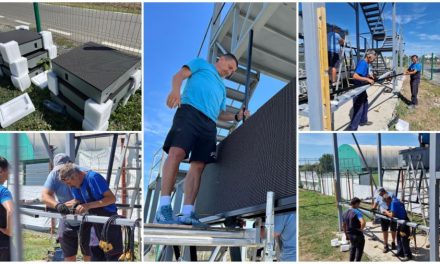 EXCLUSIV – Stadionul „Ștefan Dobay” prinde culoare: A început montarea tabelei cu LED-uri de ultimă generație