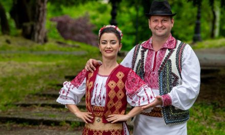 Cursuri de dansuri populare pentru copii și pentru adulți, la Centrul de Cultură și Artă al Județului Timiș