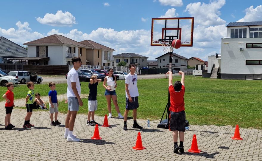 STREET BALL, ediția a II-a! Baschetul revine în parcarea Sălii Polivalente DUMBRĂVIȚA