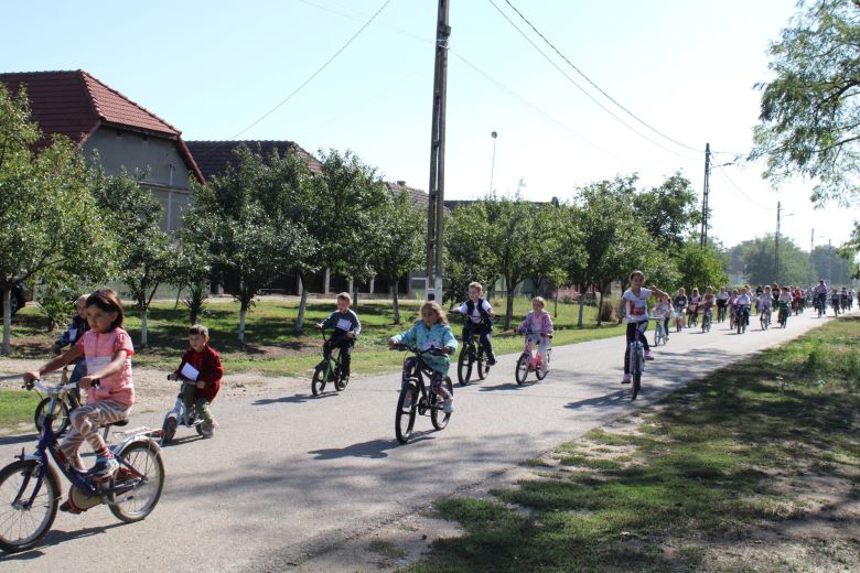 RO Bike Valley: Dăm startul unui nou apel de proiecte prin care oferim fonduri pentru promovarea și încurajarea ciclismului din vestul țării