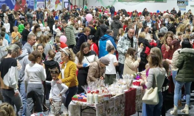 Va fi forfotă mare! Se apropie Târgul de Crăciun organizat de Școala Gimnazială Dumbrăvița
