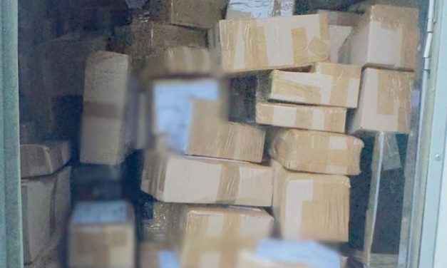 IPJ Timiș: Peste 300 de colete cu materiale pirotehnice, depistate și ridicate de polițiști