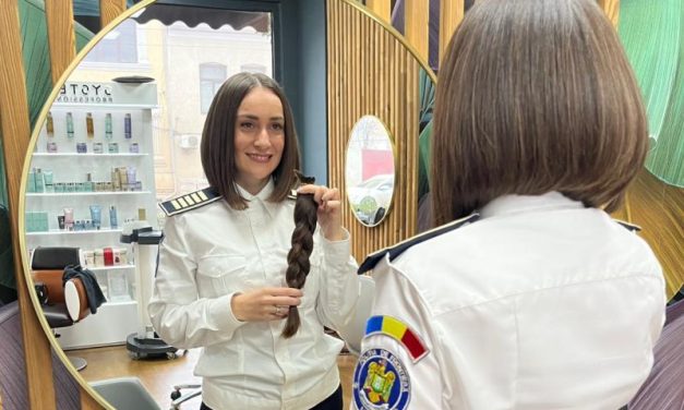 Trei polițiste de frontieră s-au alăturat cu generozitate Campaniei „Zâmbete Împletite”