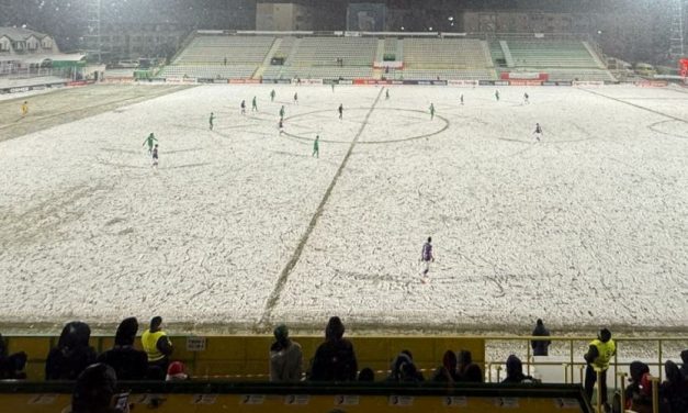 CSC Dumbrăvița, învinsă în condiții grele | Florin Fabian: „Pe un asemenea teren valorile se cam egalizează”