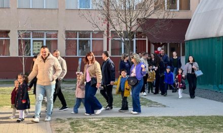 Preșcolarii au vizitat Școala Gimnazială din Dumbrăvița în cadrul Zilei Porților Deschise