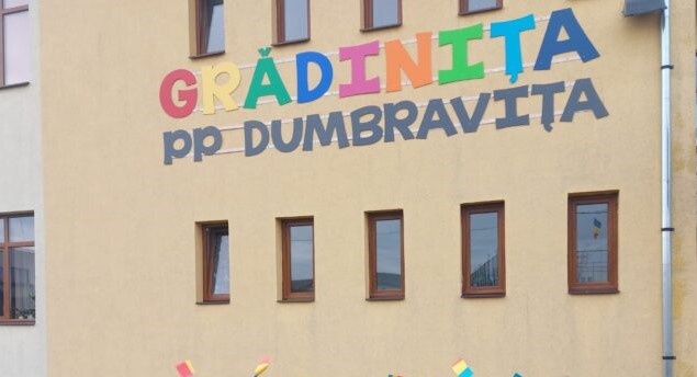 De ieri au început înscrierile la grădinița și creșa din Dumbrăvița: calendarul complet și actele necesare pentru noul an școlar