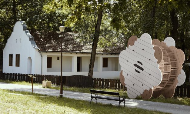 Nouă sculpturi monumentale au intrat în patrimoniul Muzeului Satului Bănățean, după prima ediție a Taberei de Sculptură din Timișoara