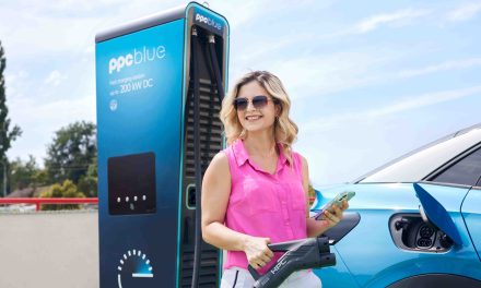 Parteneriat strategic de proporții pe piața mobilității electrice din România: PPC Blue și Dedeman extind rețeaua națională cu peste 600 de noi puncte de încărcare