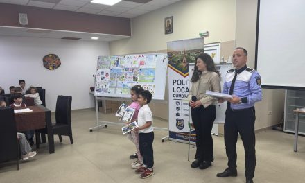 Peste 140 de elevi din clasele primare au devenit „Cavalerii educației rutiere” în cadrul unui amplu proiect desfășurat la Dumbrăvița