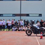Simulări de accidente și lecții de supraviețuire: Cum au învățat elevii din Dumbrăvița importanța siguranței pe două roți