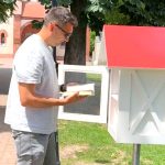 „Căsuța cu Cărți” din Parcul Central: Un nou spațiu pentru comunitate și lectură în Dumbrăvița